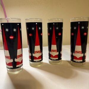 Festive Gnome DQ Glass Set - Black and Red